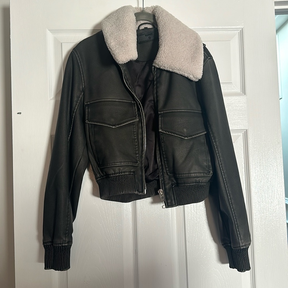 Fall Staple Jacket 🧥